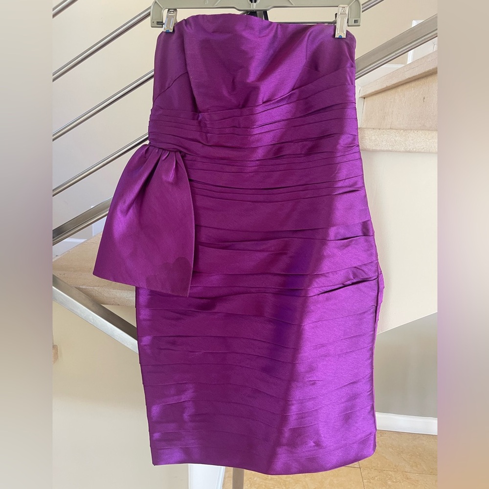 Vintage Monique Lhuillier Elegant Purple Strapless Dress